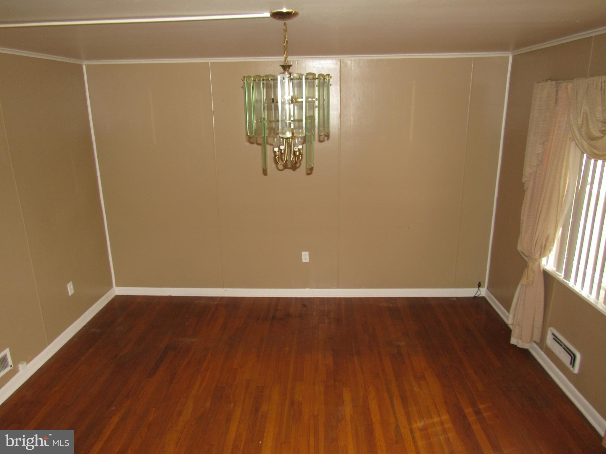 4740 Vancouver Road Baltimore, MD 21229 - Photo 5 of 26 Kitchen