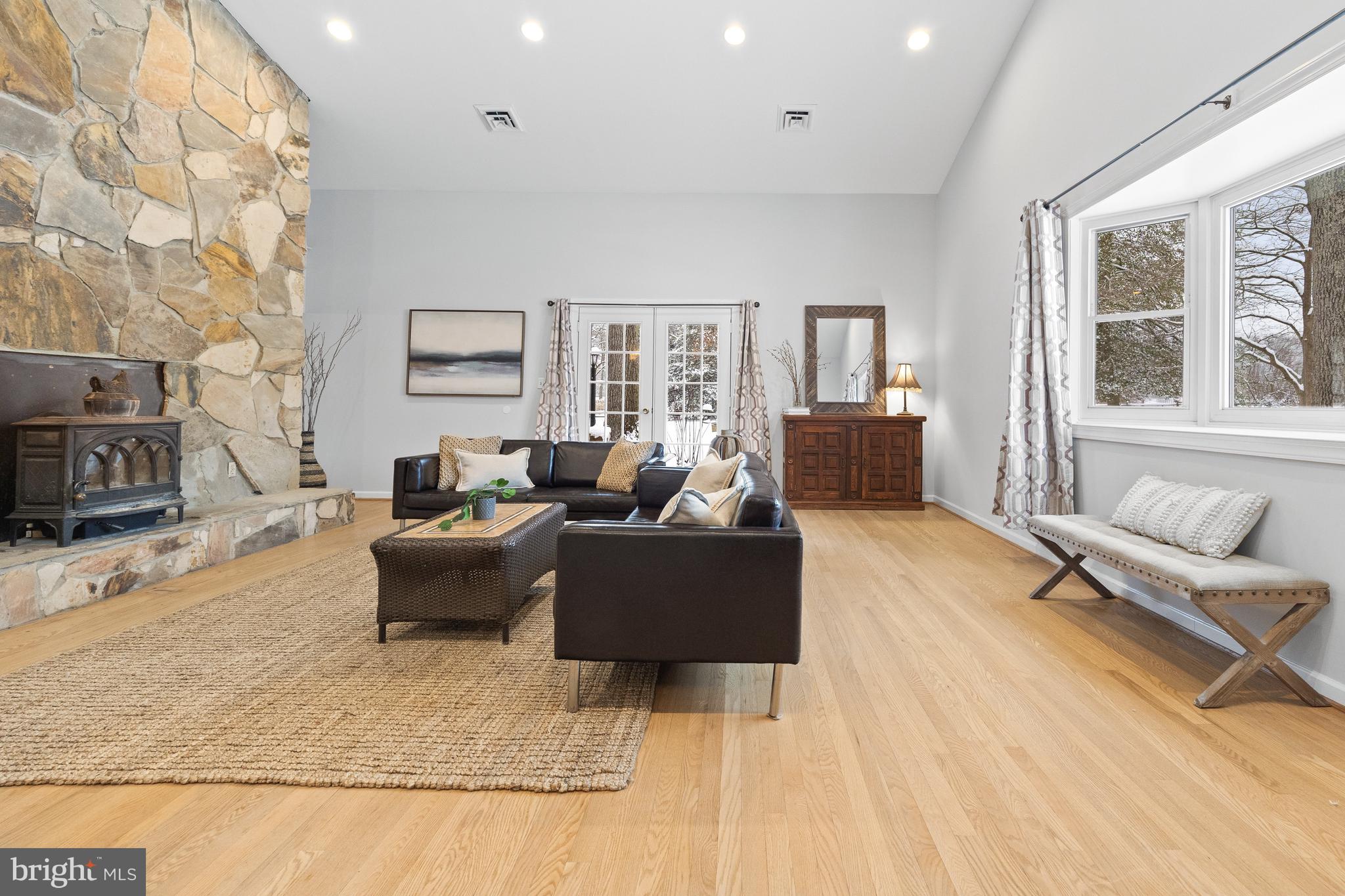 1709 Governor Bridge Road Davidsonville, MD 21035 - Photo 3 of 25 Great room w/ cathedral ceilings, wood stove