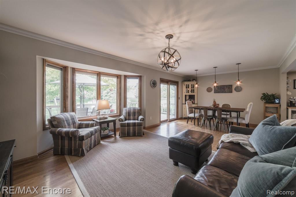 2036 Cumberland Road Rochester Hills, MI 48307 - Photo 11 of 57