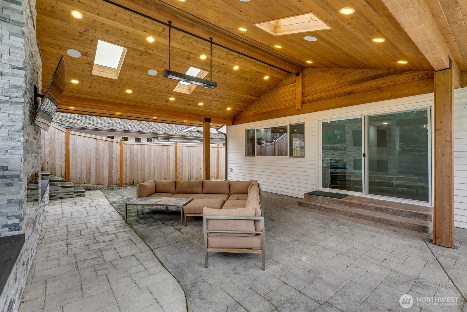 14801 Southeast Fairwood Boulevard Renton, WA 98058 - Photo 14 of 32