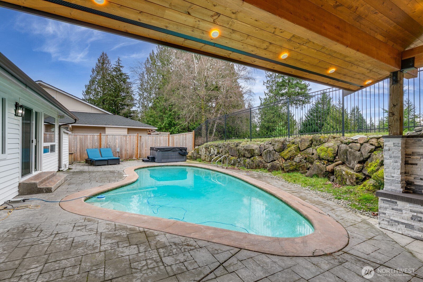 14801 Southeast Fairwood Boulevard Renton, WA 98058 - Photo 15 of 32