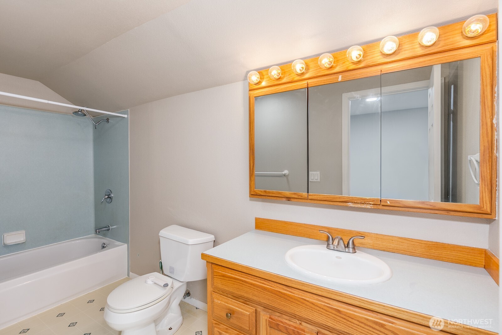 14801 Southeast Fairwood Boulevard Renton, WA 98058 - Photo 25 of 32