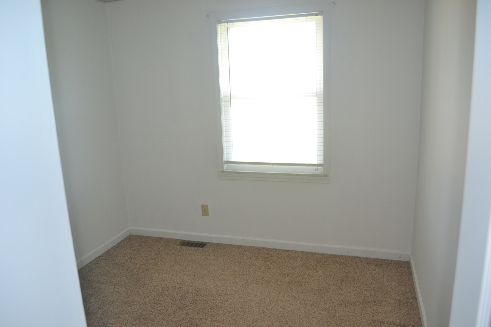 1702 Sharon Road Streator, IL 61364 - Photo 17 of 23