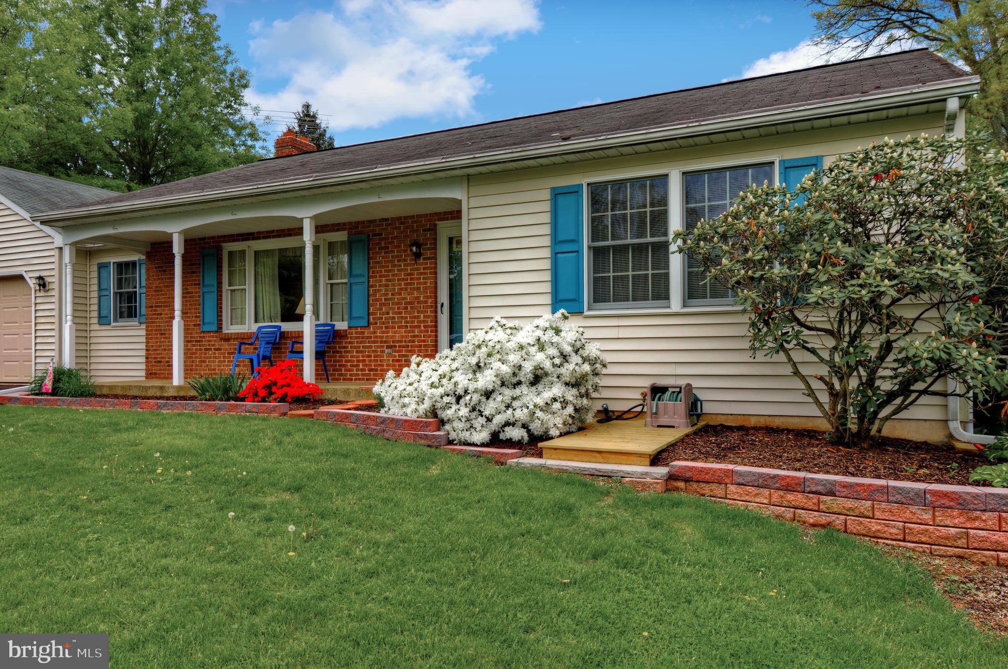 732 County Line Road Telford, PA 18969 - Photo 2 of 33 Front Porch