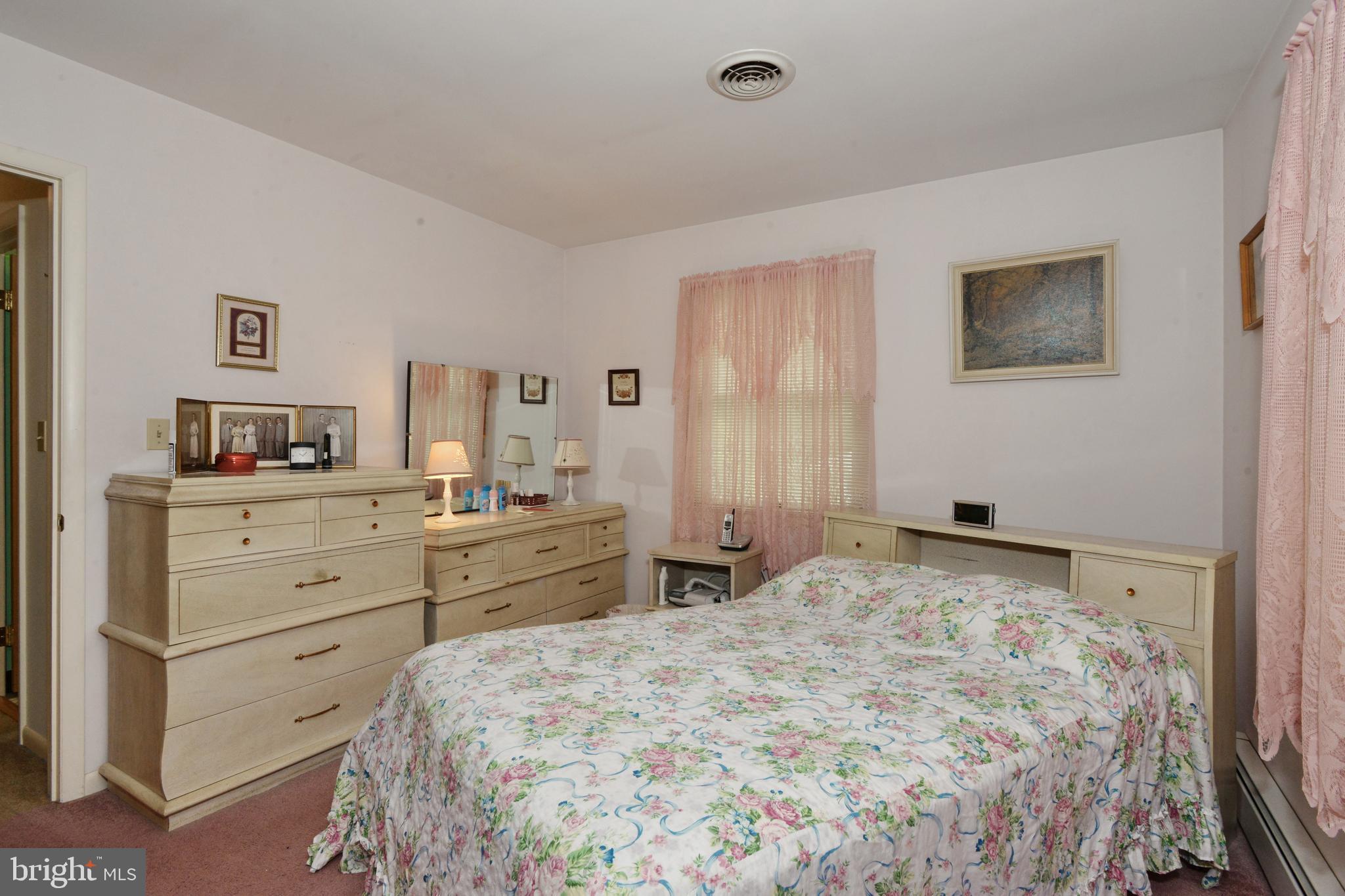 732 County Line Road Telford, PA 18969 - Photo 14 of 33 Main Bedroom