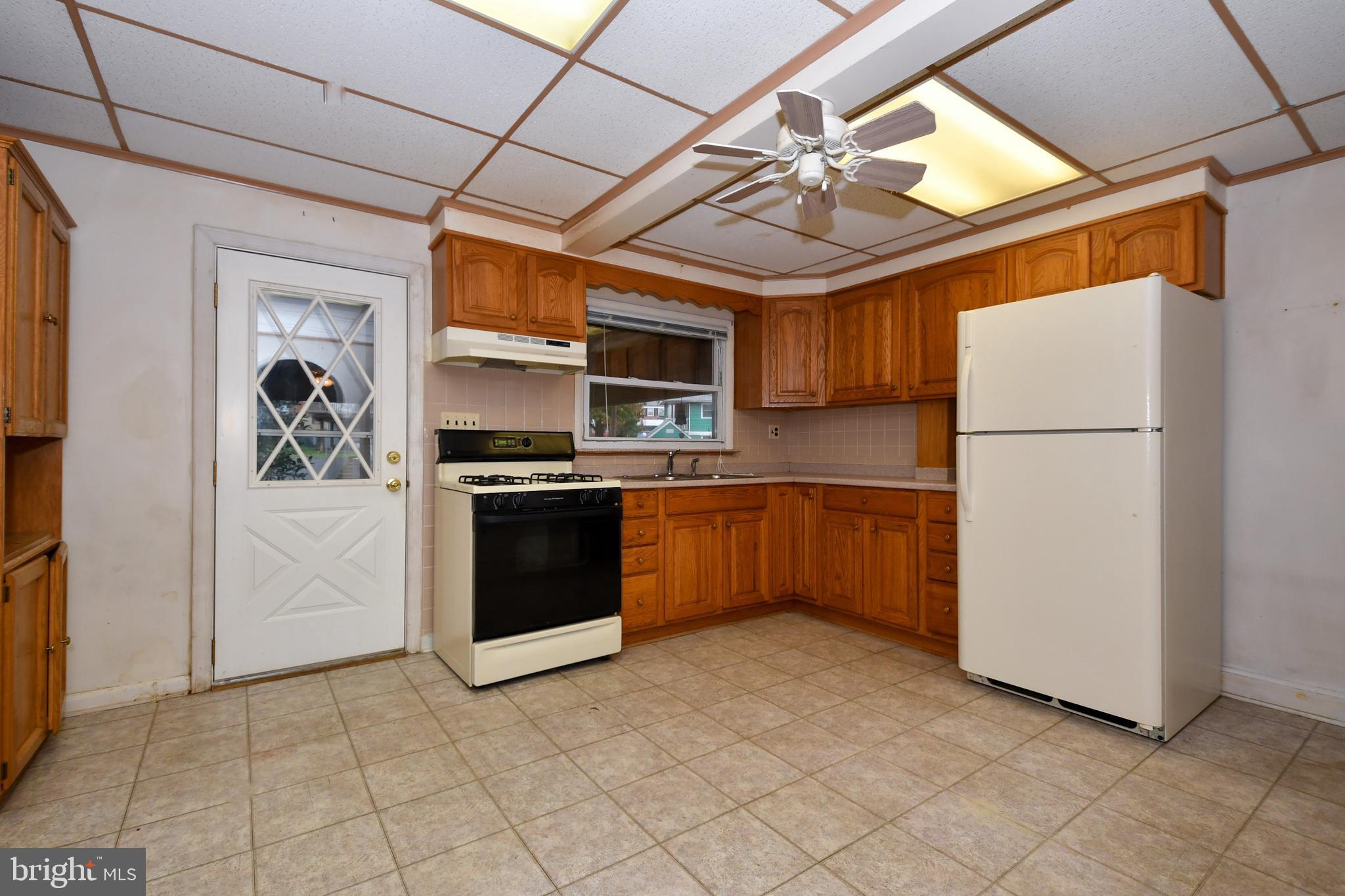 457 Torner Road Baltimore, MD 21221 - Photo 11 of 59 Country Kitchen