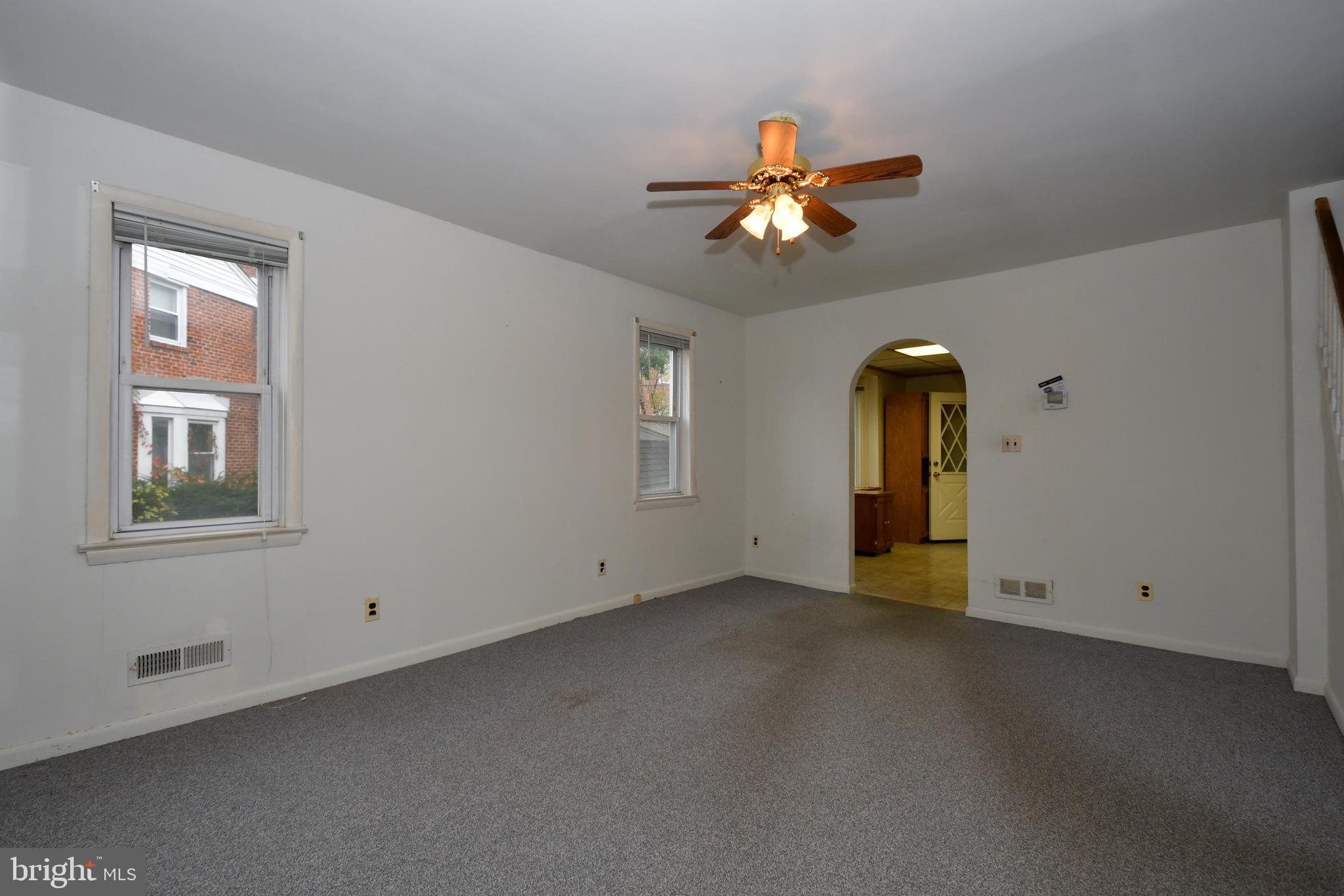 457 Torner Road Baltimore, MD 21221 - Photo 10 of 59 Living Room View 4