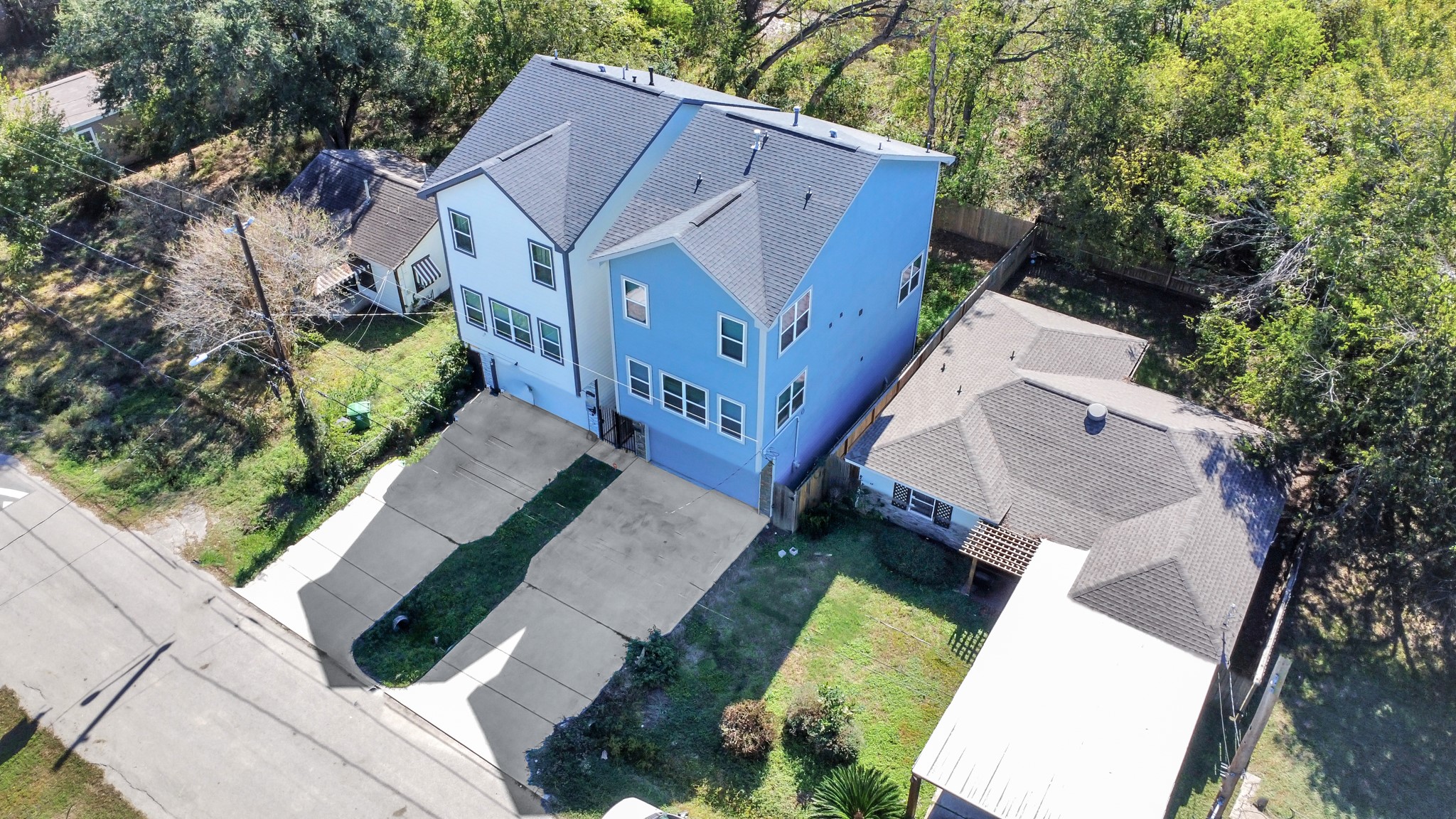3538 Noah Street Houston, TX 77021 - Photo 30 of 33 an aerial view of a house