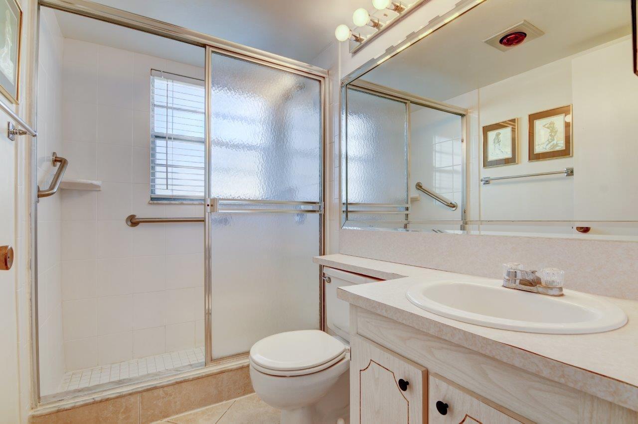 103 Suffolk C, Unit 103C Boca Raton, FL 33434 - Photo 9 of 17 SHOWER