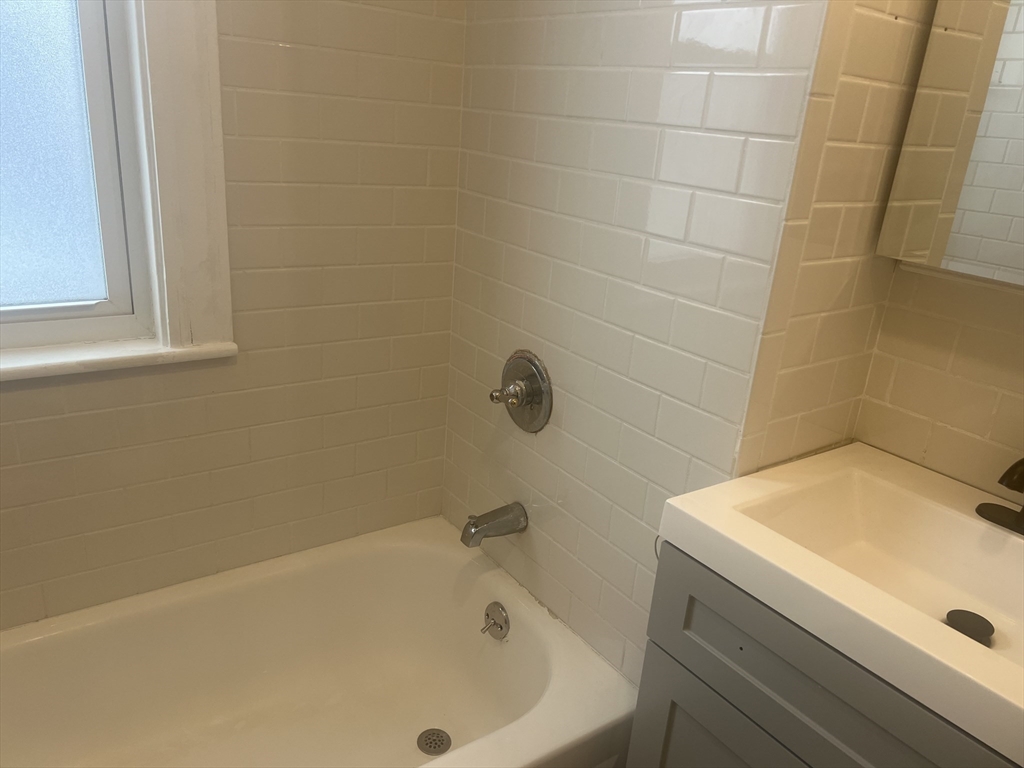 21 Walter Street, Unit 2 Boston, MA 02131 - Photo 19 of 25