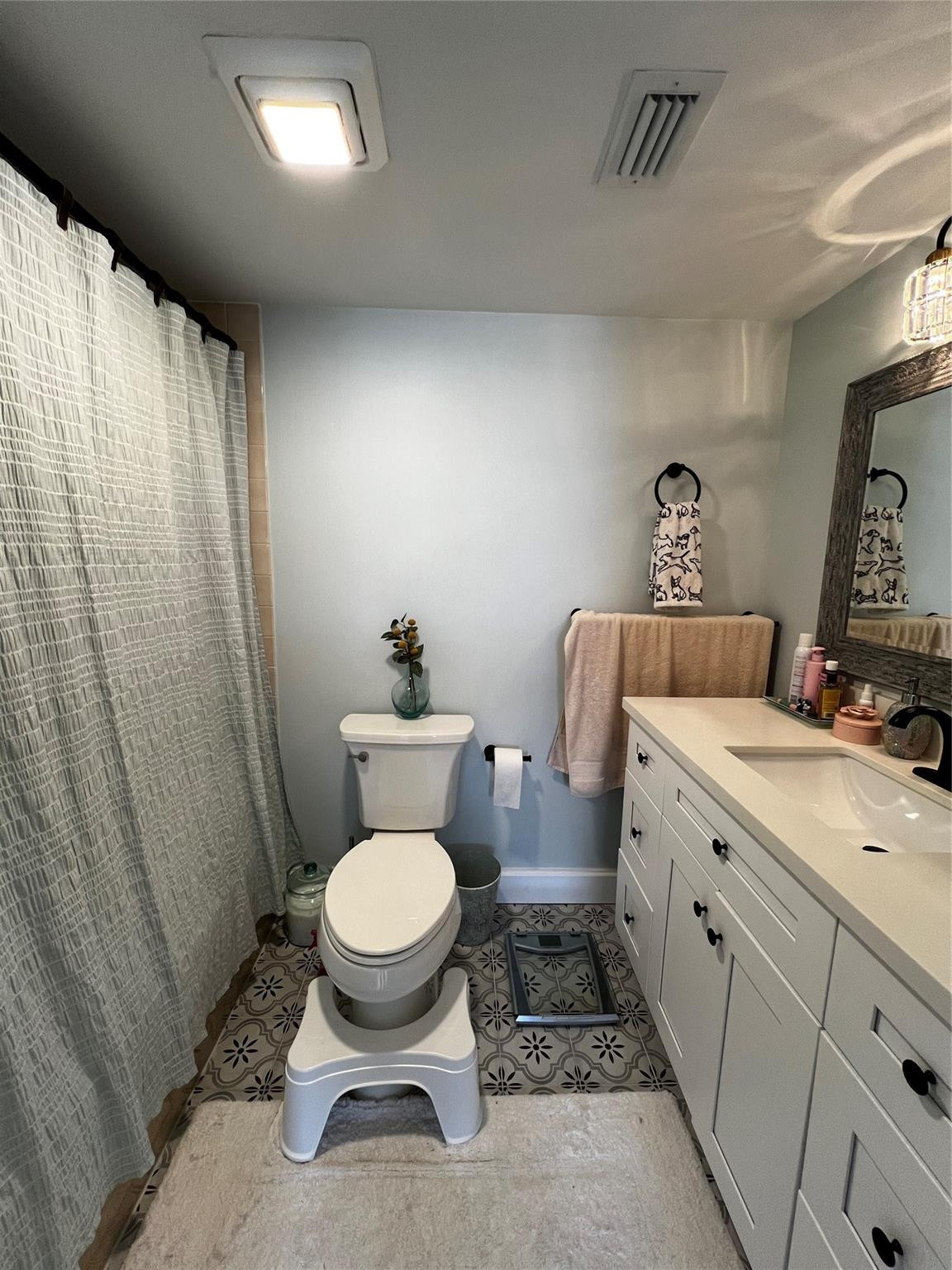 8377 Trent Court, Unit C Boca Raton, FL 33433 - Photo 20 of 36 Primary Bathroom