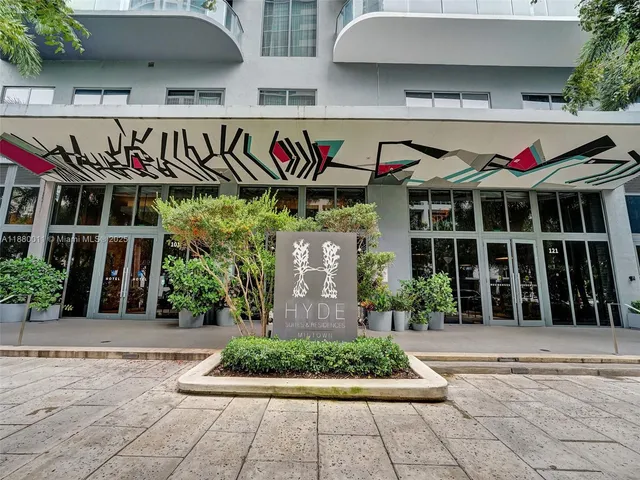 $5,500 | 121 Northeast 34th Street, Unit 1601, Miami, FL 33137