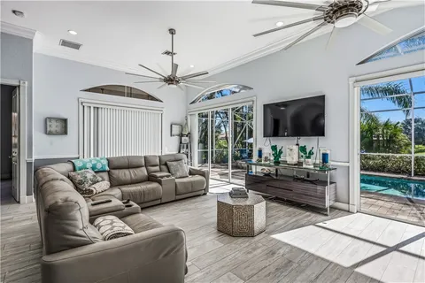$599,999 | 6160 56th Avenue, Vero Beach, FL 32967