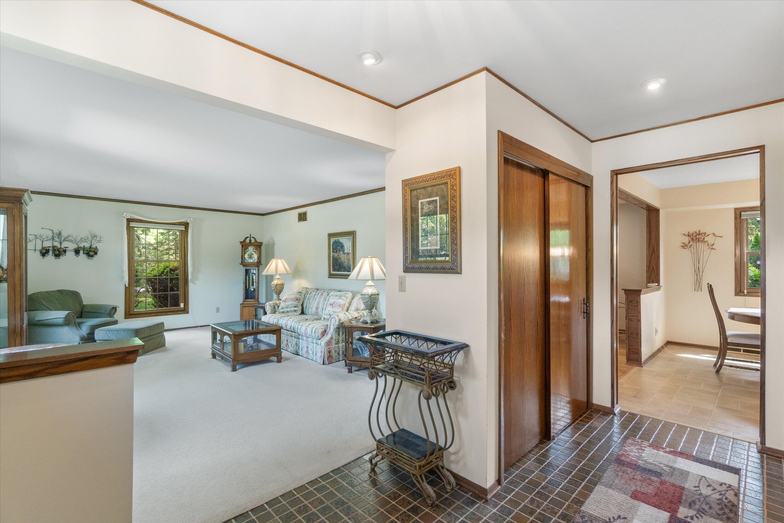 15655 Monet Court Brookfield, WI 53005 - Photo 3 of 60 30-DSC05259
