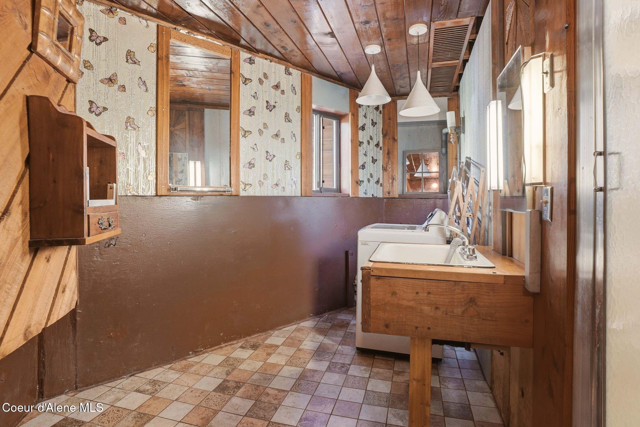 1395 Rolling Thunder Ridge Road Sandpoint, ID 83864 - Photo 18 of 69 Inside-Media-Thunder-18