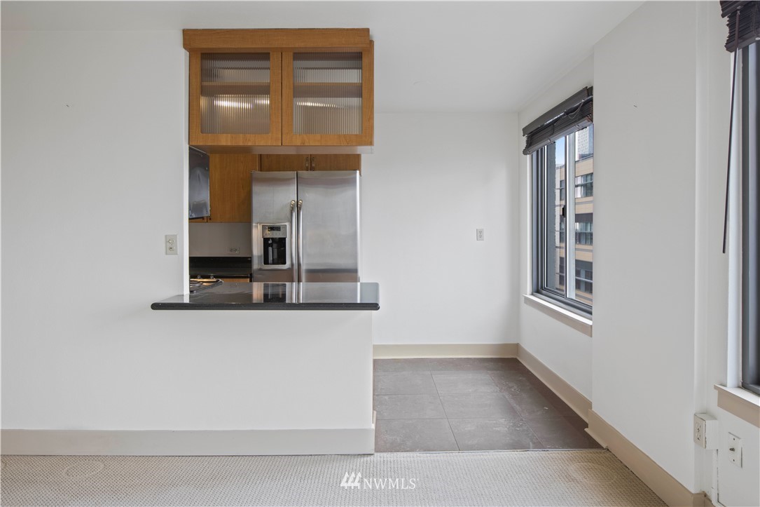 1105 Spring Street, Unit 1006 Seattle, WA 98104 - Photo 6 of 22