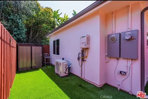 $2,495 | 21303 Celes Street, Woodland Hills, CA 91364