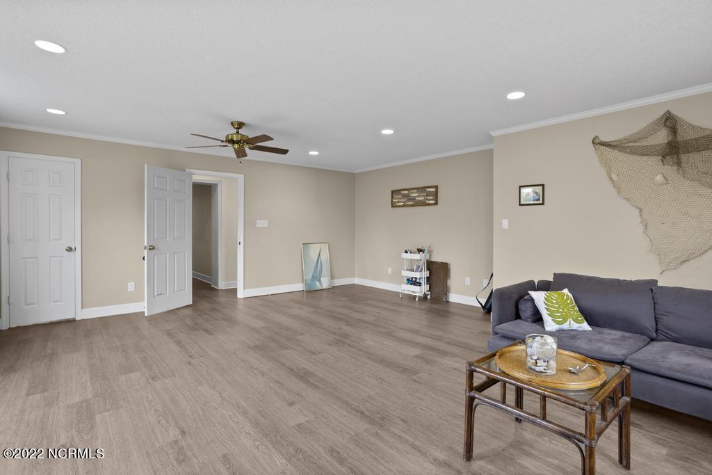167 Peninsula Manor Road Hubert, NC 28539 - Photo 20 of 39 large living