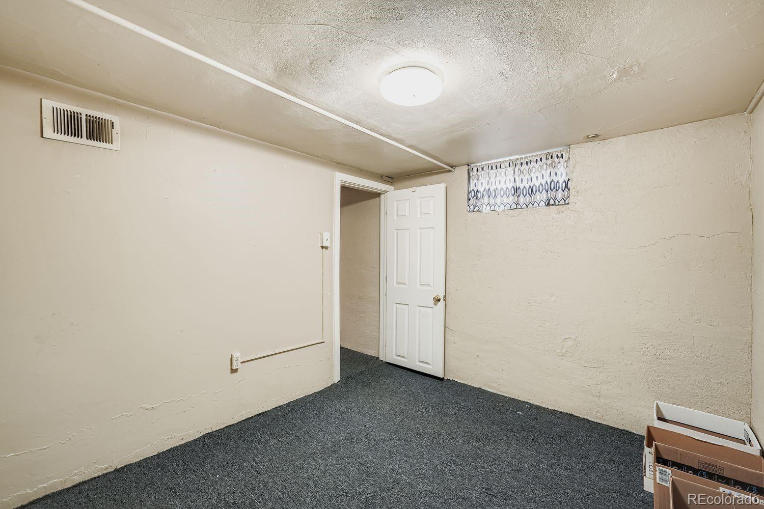 3525 St Paul Street Denver, CO 80205 - Photo 10 of 11 a view of small space