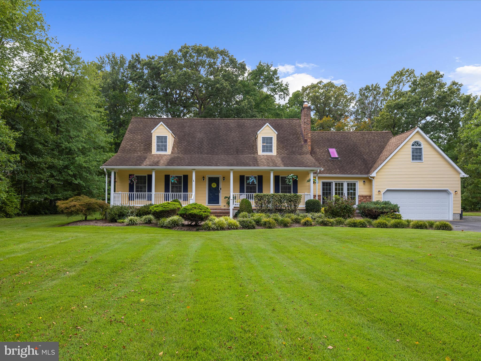 100 Marlborough Road Queenstown, MD 21658 - Photo 16 of 83 a front view of a house with a garden