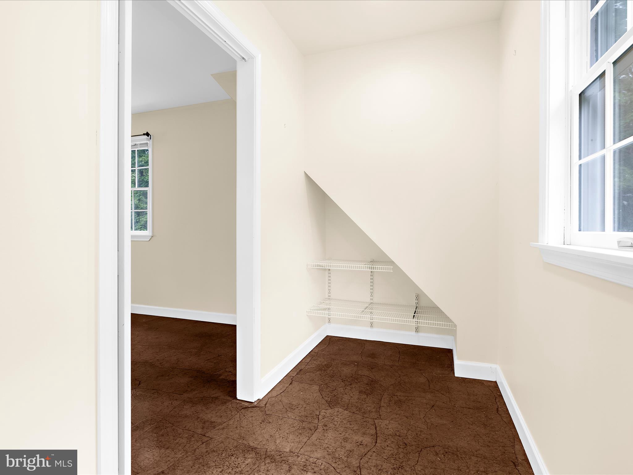 100 Marlborough Road Queenstown, MD 21658 - Photo 53 of 83 a view of a hallway with an entryway