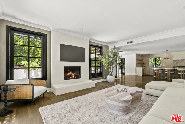 $19,995 | 9559 Sherwood Forest Lane, Beverly Hills, CA 90210