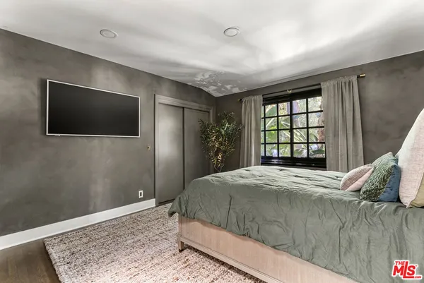 $19,995 | 9559 Sherwood Forest Lane, Beverly Hills, CA 90210