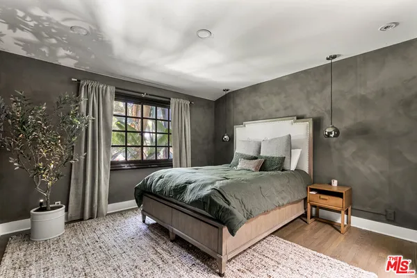 $19,995 | 9559 Sherwood Forest Lane, Beverly Hills, CA 90210