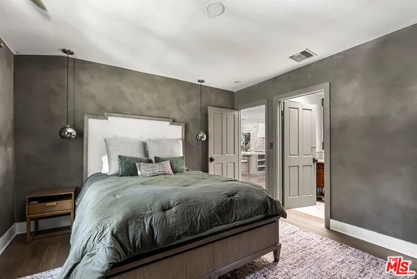 $19,995 | 9559 Sherwood Forest Lane, Beverly Hills, CA 90210