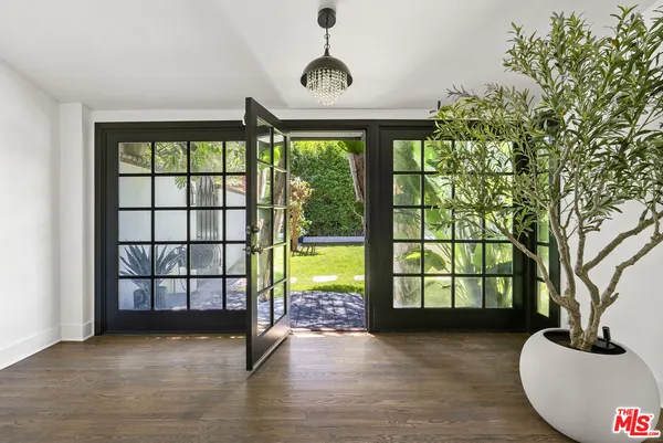 $19,995 | 9559 Sherwood Forest Lane, Beverly Hills, CA 90210