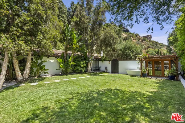 $19,995 | 9559 Sherwood Forest Lane, Beverly Hills, CA 90210