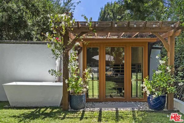 $19,995 | 9559 Sherwood Forest Lane, Beverly Hills, CA 90210