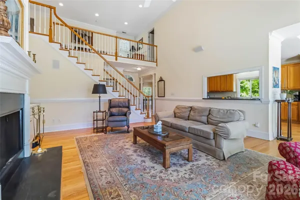 $700,000 | 6208 Highview Road, Matthews, NC 28104