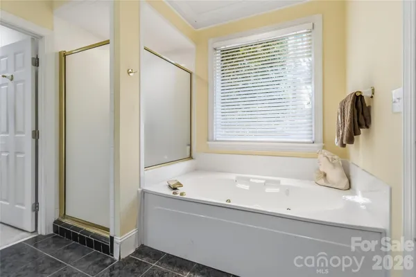 $700,000 | 6208 Highview Road, Matthews, NC 28104