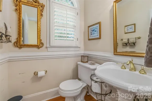 $700,000 | 6208 Highview Road, Matthews, NC 28104