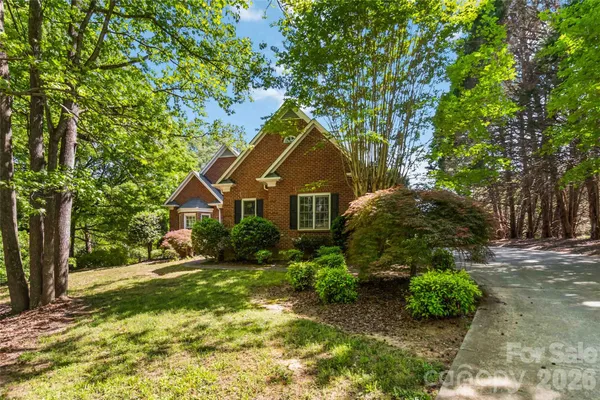 $700,000 | 6208 Highview Road, Matthews, NC 28104