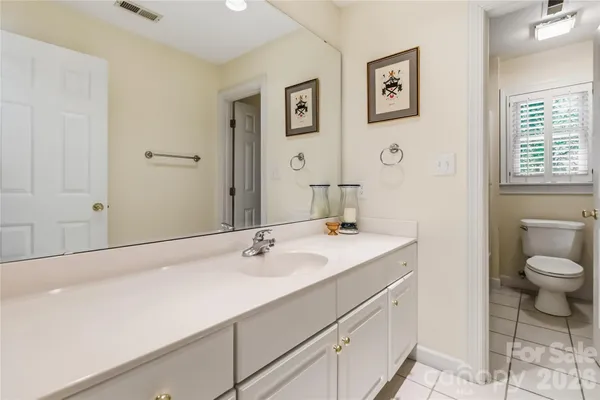 $700,000 | 6208 Highview Road, Matthews, NC 28104