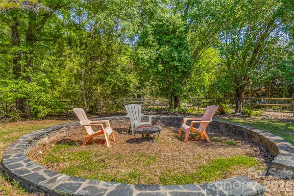 $700,000 | 6208 Highview Road, Matthews, NC 28104
