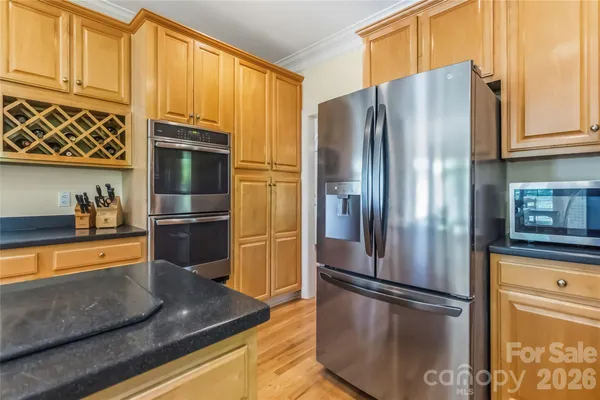 $700,000 | 6208 Highview Road, Matthews, NC 28104