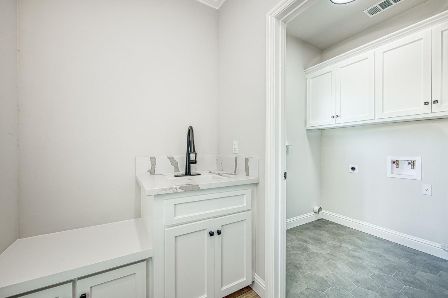 11271 Mountain View Drive Madera, CA 93636 - Photo 36 of 73