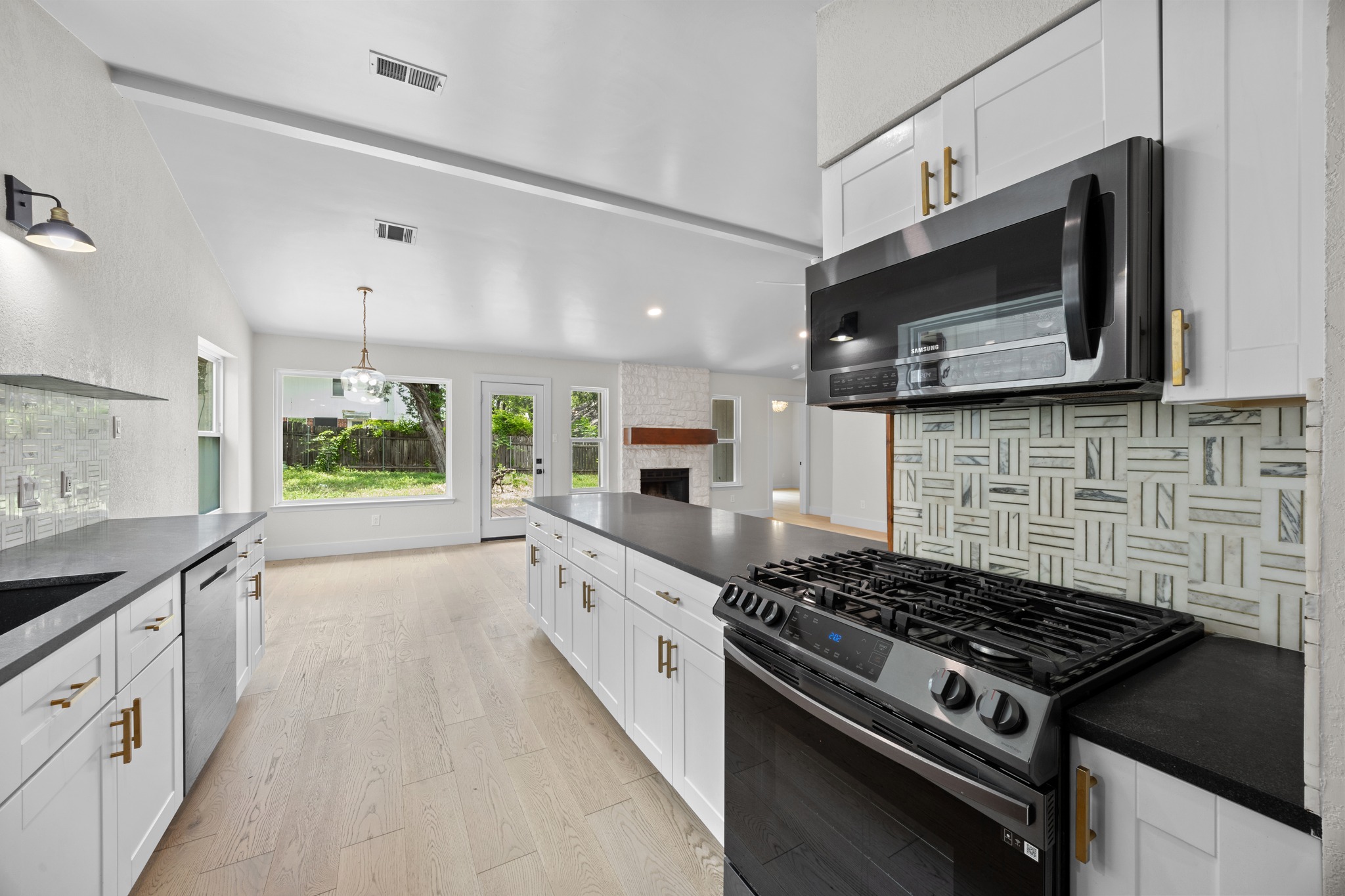 8708 Huebinger Pass Austin, TX 78745 - Photo 14 of 30