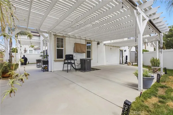 $649,000 | 31752 Green Oak Way, Temecula, CA 92592