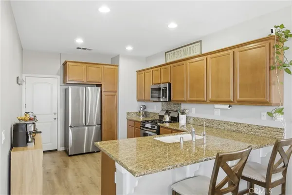 $649,000 | 31752 Green Oak Way, Temecula, CA 92592