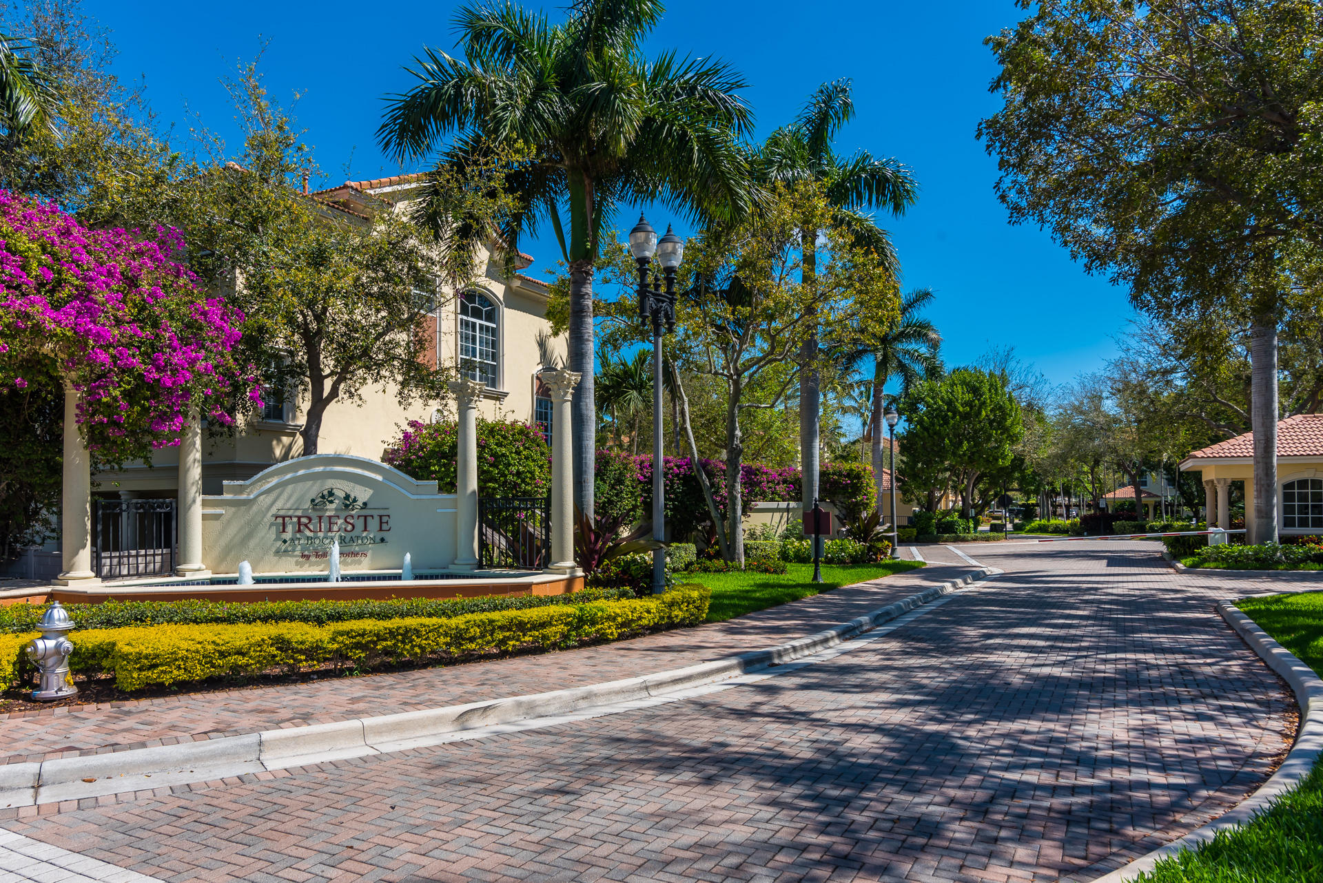 5550 Northeast Trieste Way Boca Raton, FL 33487 - Photo 7 of 36 Entrance