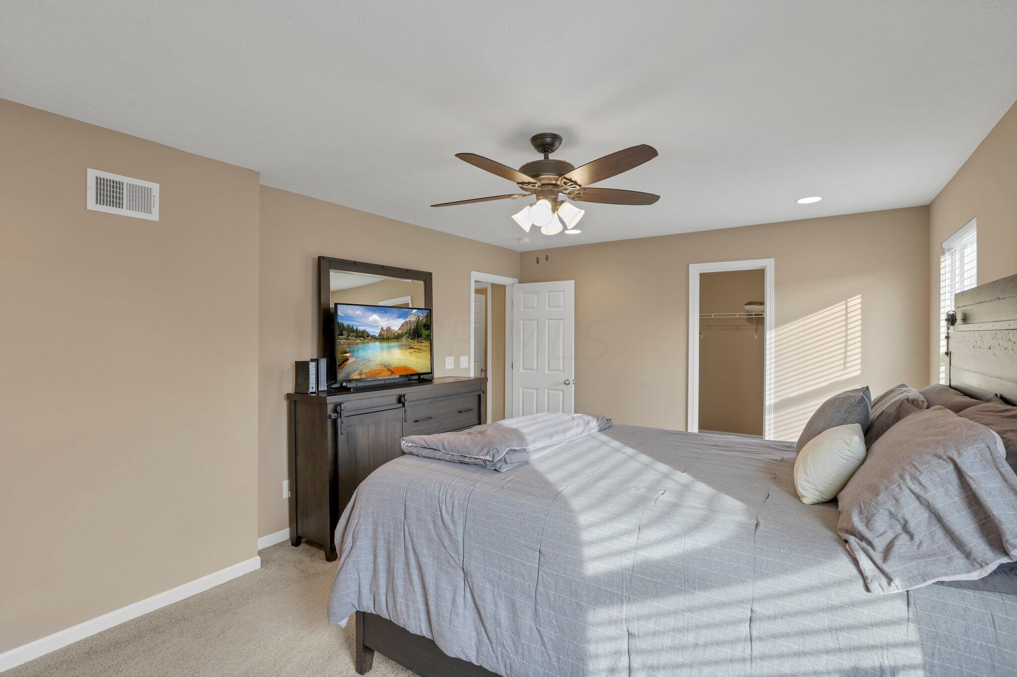 2556 Ridgeway Avenue Lancaster, OH 43130 - Photo 28 of 85 Master Bedroom