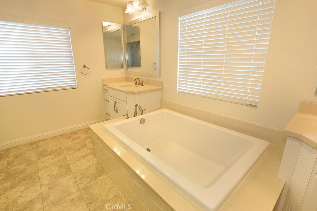 12253 Baird Way Riverside, CA 92505 - Photo 10 of 57
