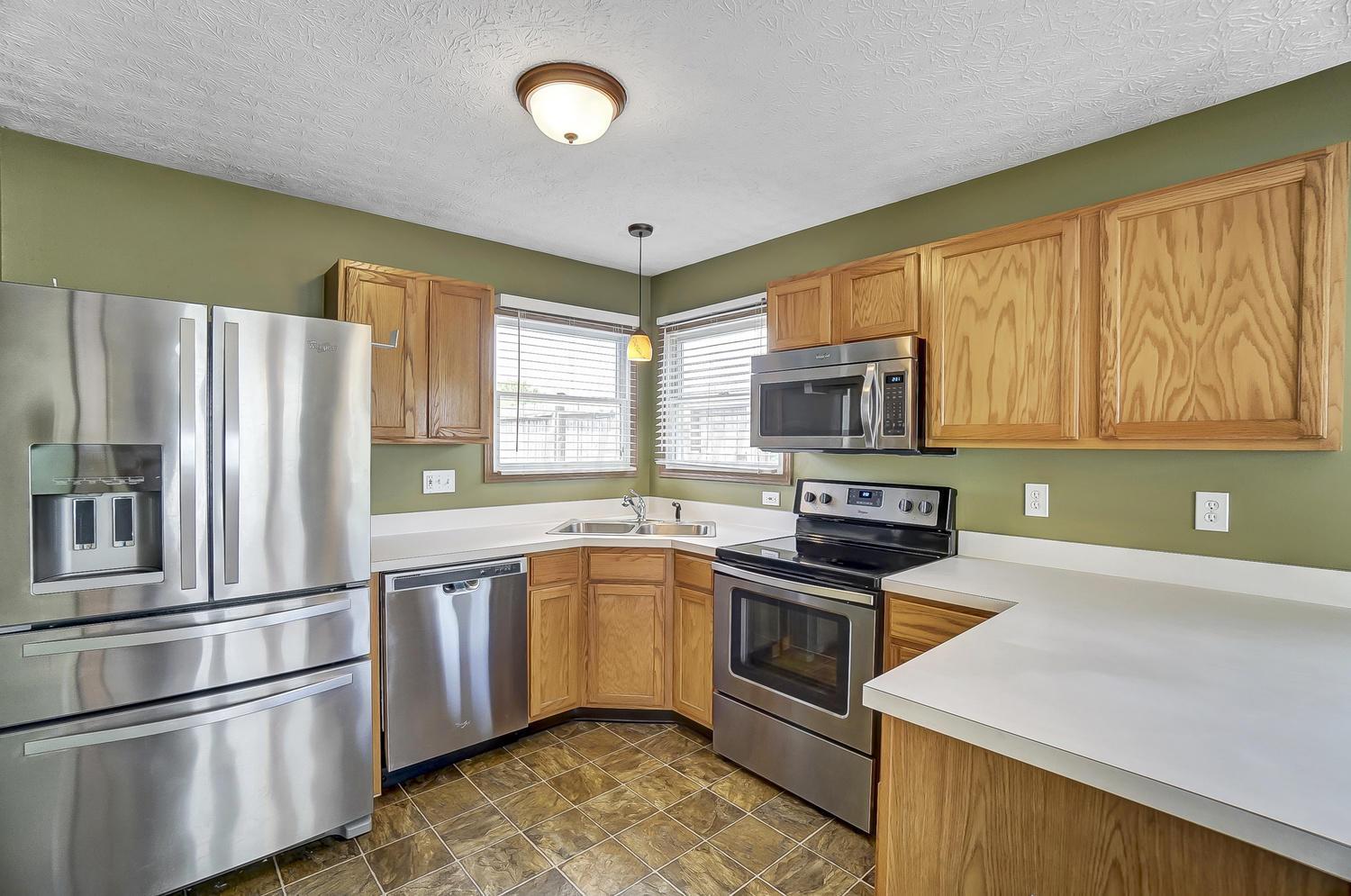 4492 Nickerson Road Columbus, OH 43228 - Photo 8 of 36 Gallery Image 8