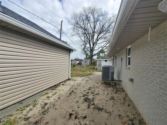 $329,000 | 250 Willow Drive, Gretna, LA 70053