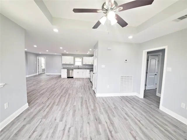 $329,000 | 250 Willow Drive, Gretna, LA 70053