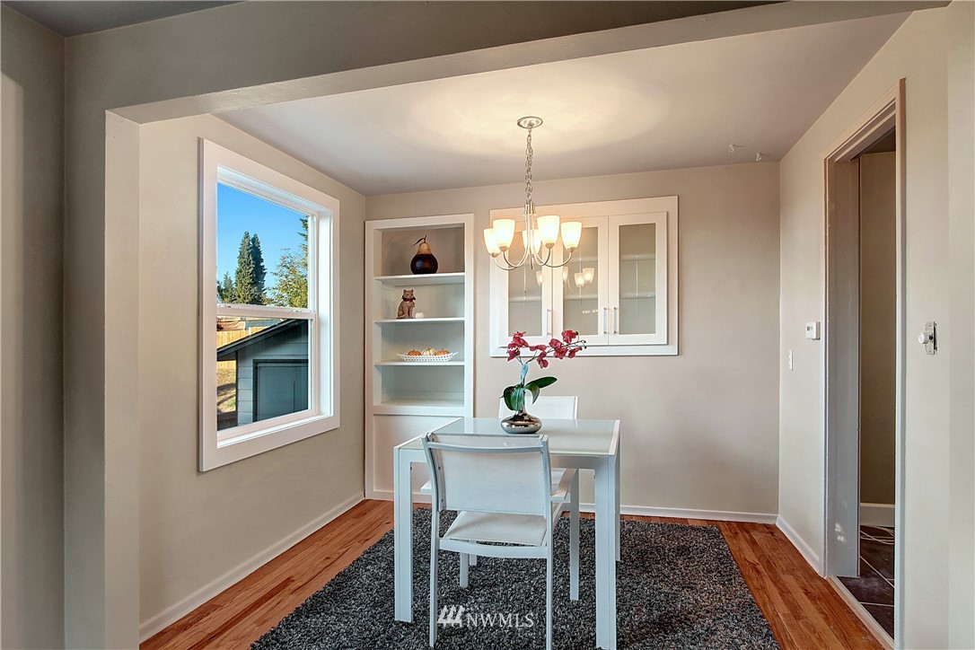 12016 Renton Avenue South Seattle, WA 98178 - Photo 8 of 15 Gallery Image 8